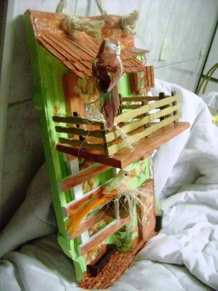 Telha com arte em madeira - VENDIDA