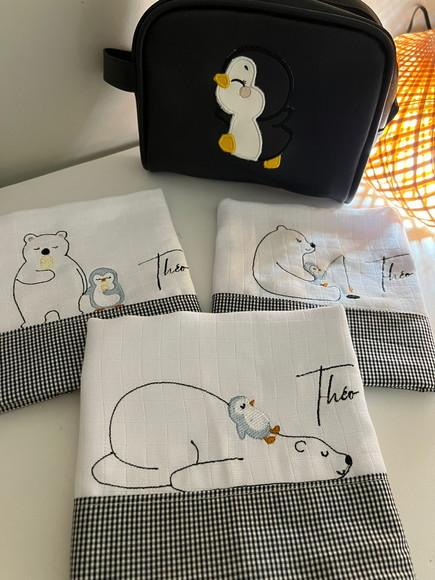 Conj de Fraldas Personalizad e Jogo de Necessaires Bordadas
