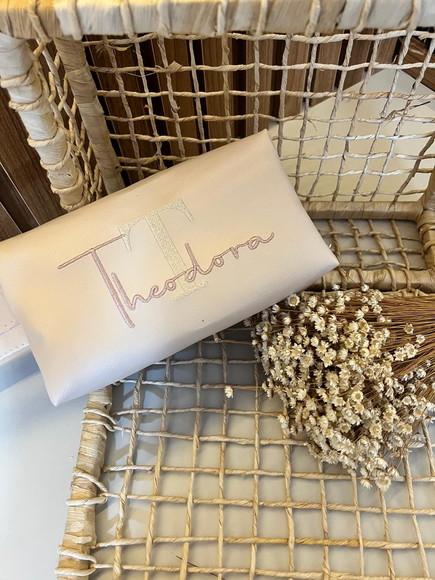 Necessaire Bordada Box