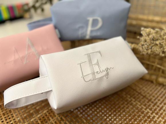 Necessaire Bordada Box