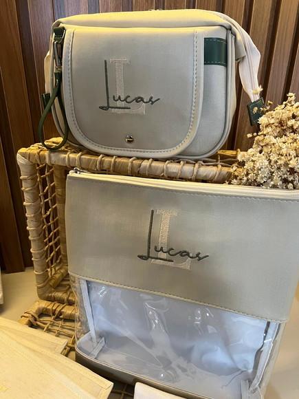 Necessaire Porta Lenços Umedecidos e Hora do Banho Kit