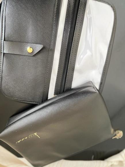 Porta Escova de Dente e Necessaire Bordada