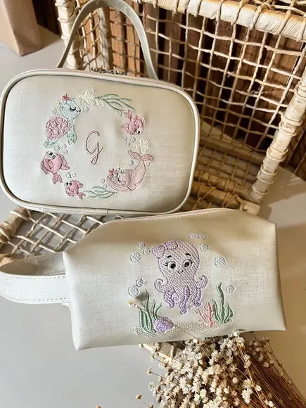 Necessaire Bordada