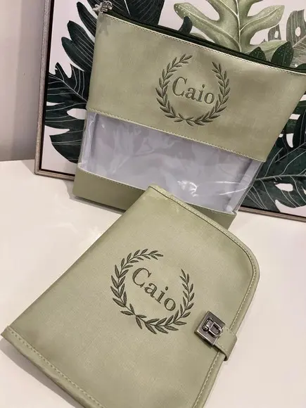 Necessaire Bordada e Porta Documentos Bordados