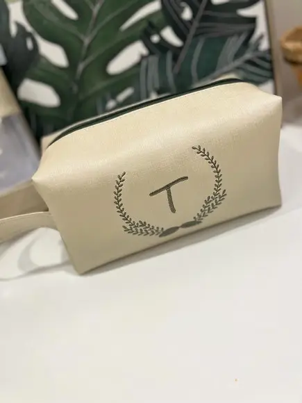 Necessaire Box Bordada