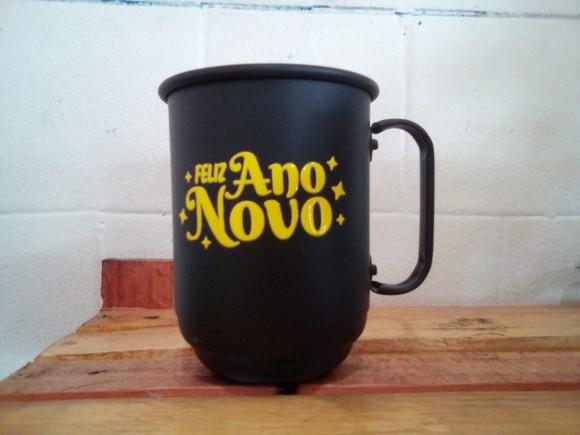 Caneca de Aluminio Preta Personalizada