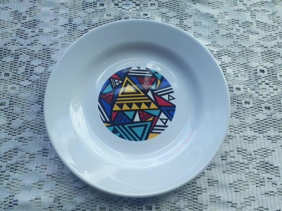 Prato de Porcelana com Suporte