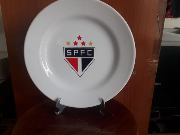 Prato de Porcelana com Suporte