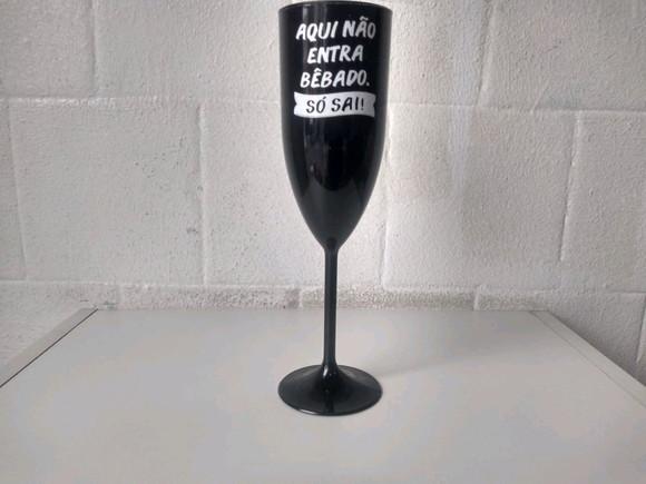 Taça de Champanhe Linha Black