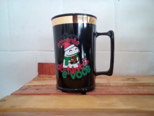Caneca Acrílica Preta c/ Borda Dourada Personalizada