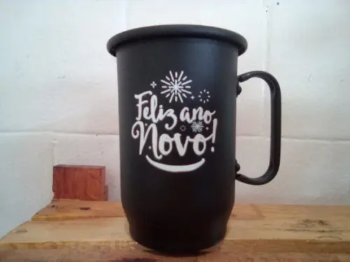 Caneca de Aluminio Preta Personalizada