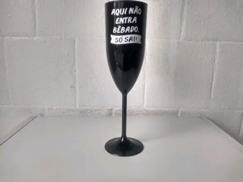 Taça de Champanhe Linha Black