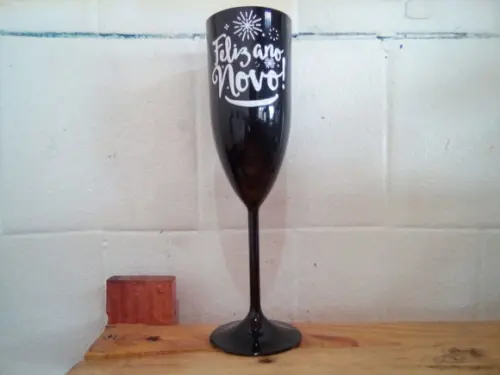 Taça de Champanhe Preta Personalizada