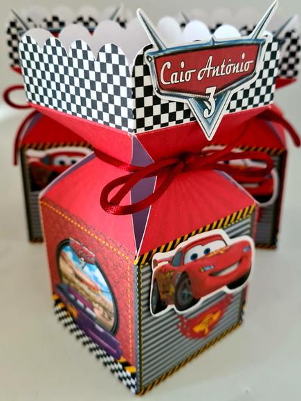 Caixa Meia Bala Carros - Mcqueen