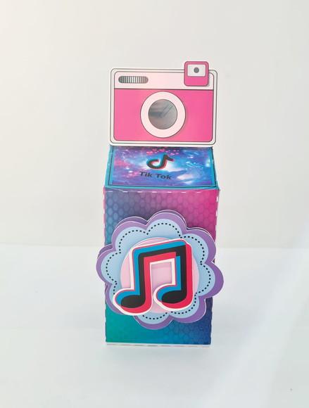 Caixa Milk Especial Tik Tok