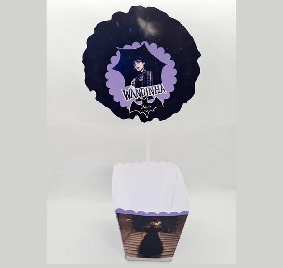 Centro de Mesa Wandinha Addams