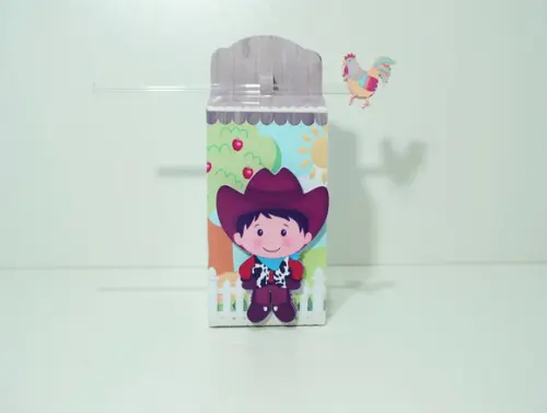 Caixa Alta Fazendinha Menino