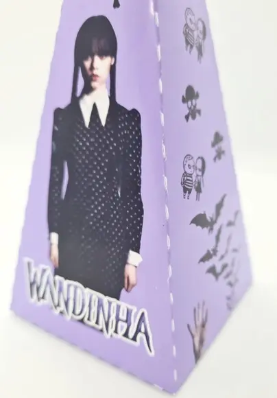 Caixa Cone Wandinha Addams