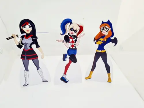 Kit Display Mesa Dc Superhero Girls
