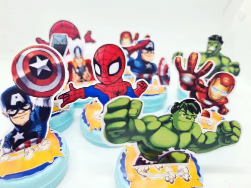 Latinha Acrílica os Vingadores