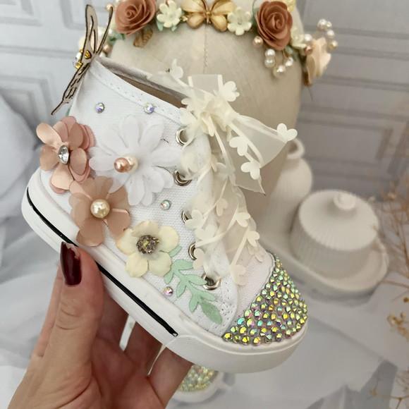 Kit Tiara e Tênis Botinha Personalizado Jardim Flores