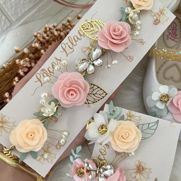 Kit Vestido, Sapato, Tiara, Asa e Prendedor