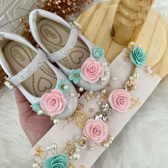 Tiara Luxo Flores Infantil Sapato