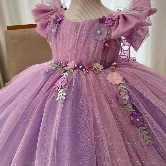 Vestido Infantil Luxo Lilás com Asas Bordadas