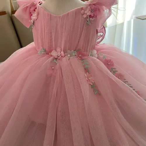 Delicado, Mágico e Absolutamente Encantador, Este Vestido In