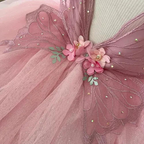 Delicado, Mágico e Absolutamente Encantador, Este Vestido In