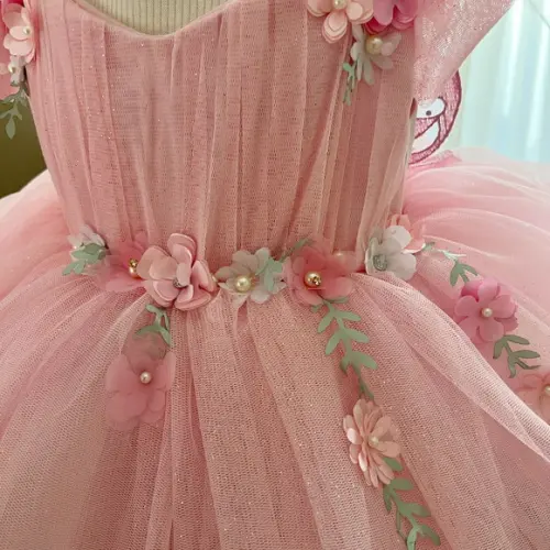 Delicado, Mágico e Absolutamente Encantador, Este Vestido In