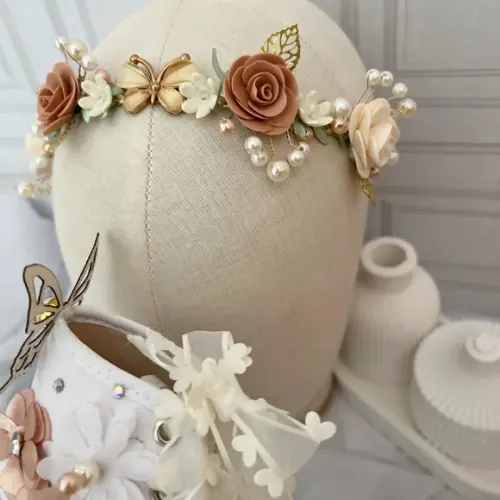 Kit Tiara e Tênis Botinha Personalizado Jardim Flores