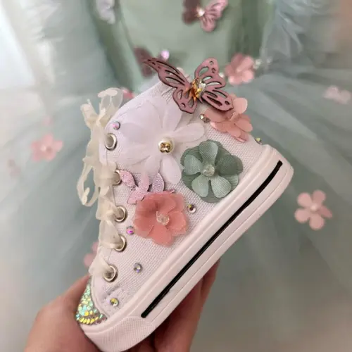 Tênis Infantil Personalizado com Flores 3d e Borboletas