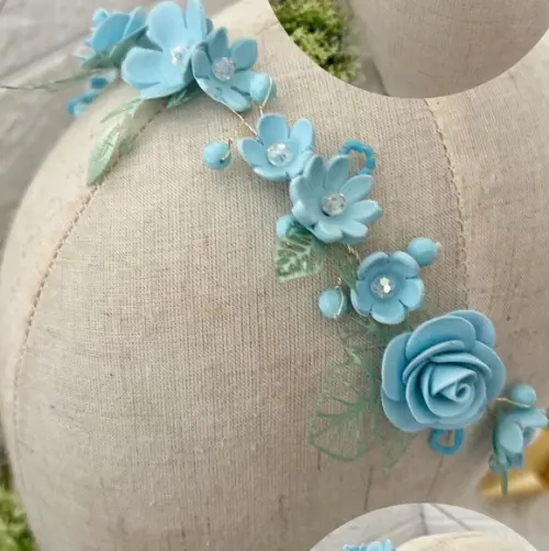 Tiara Flores Azul