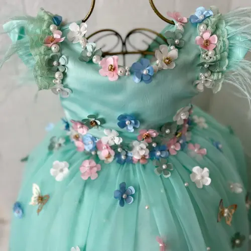 Vestido Jardim Encantado + Tiara Luxo + Sapato Luxo