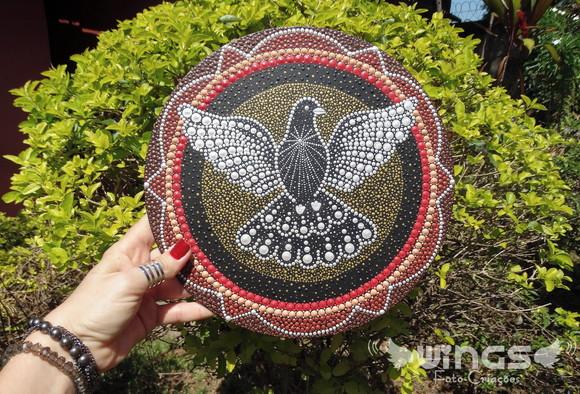 Mandala em pontilhismo - Divino Espírito Santo com suporte