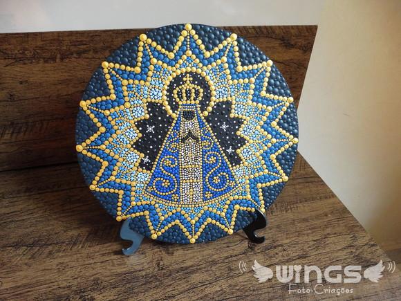 Mandala em pontilhismo - Nossa Senhora Aparecida com suporte