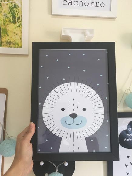Quadro Infantil Leão Escandinavo e Versículo A4