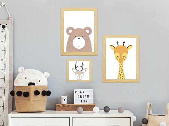 Quadros Infantil Animais Escandinavos Girafa Urso e Servo A3