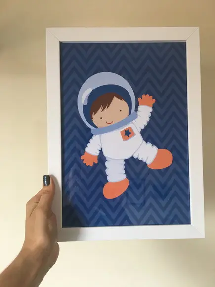 Kit Quadros Decoração Infantil Astronauta Irmãos e Foguete
