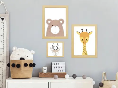 Quadros Infantil Animais Escandinavos Girafa Urso e Servo A3