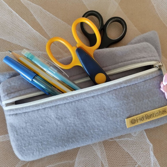 Estojo Necessaire em Feltro Gatinha Cinza