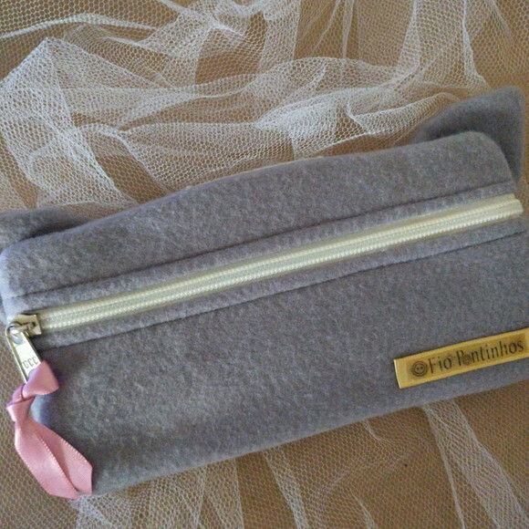 Estojo Necessaire em Feltro Gatinha Cinza