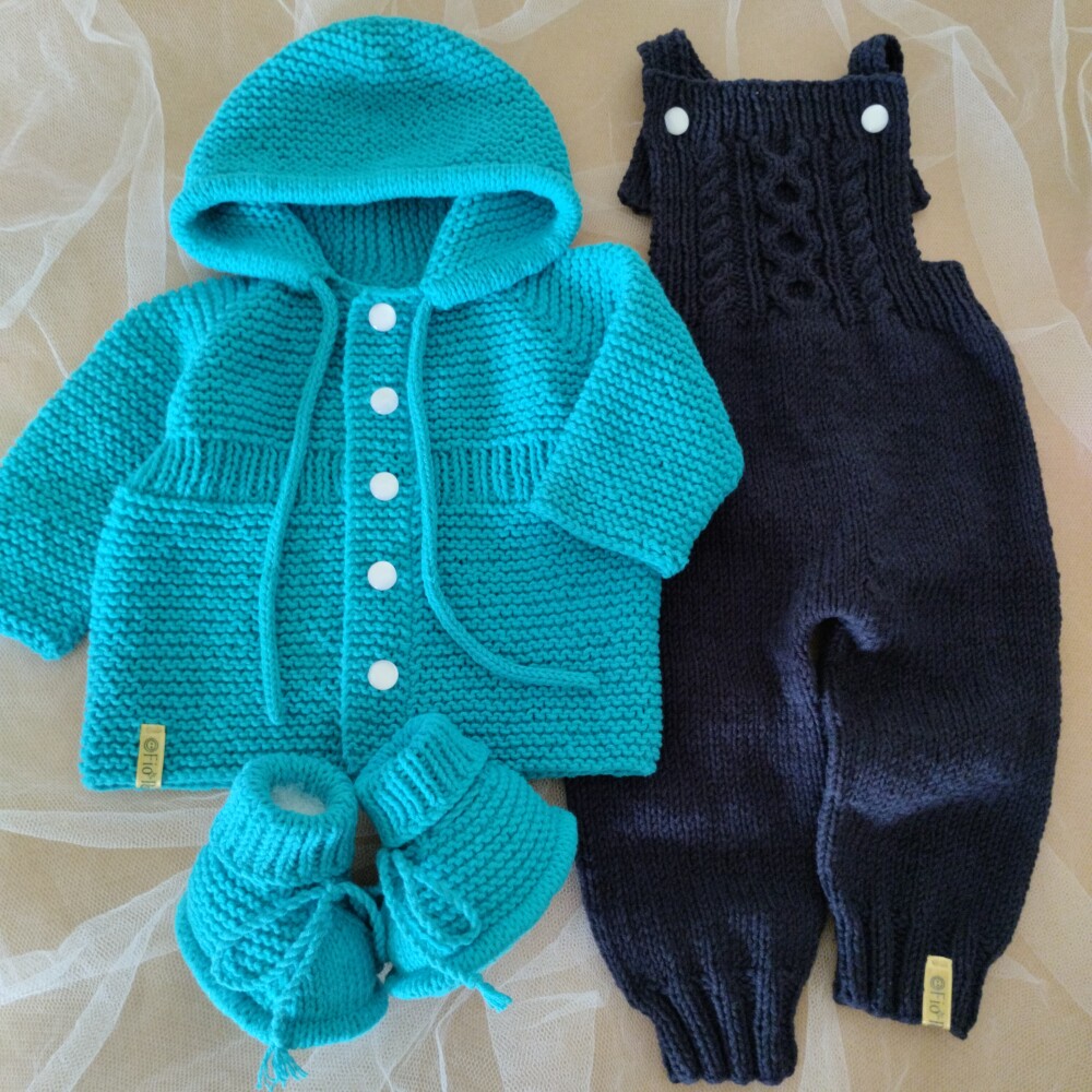Conjunto bebê tricô feito à mão casaquinho com capuz jardinei