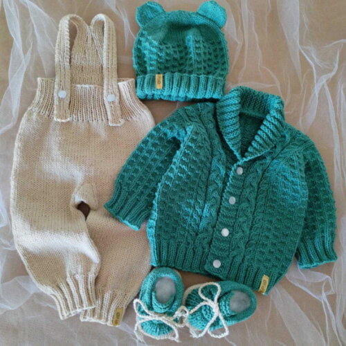 Casaco Gola Tranças Gorro Orelhas Sapatinhos e Calça Alças