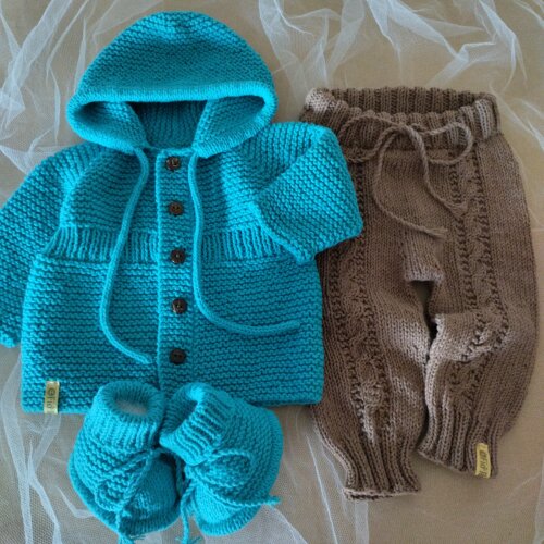 Conjunto bebê tricô feito à mão casaquinho capuz calça com t