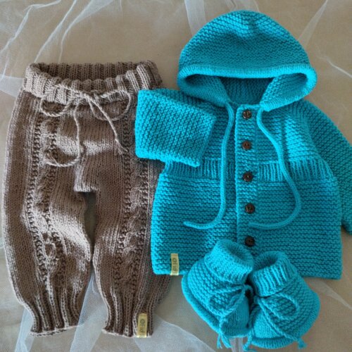 Conjunto bebê tricô feito à mão casaquinho capuz calça com t