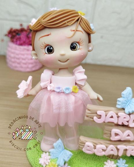 Topo de Bolo Personalizado Vela Biscuit Jardim das Borboleta
