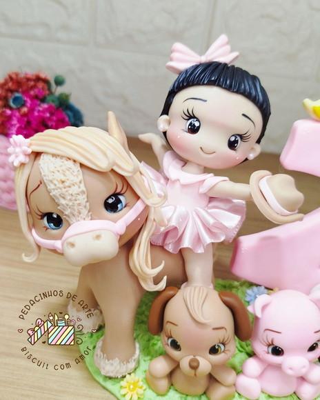 Topo de Bolo Vela Biscuit Fazendinha Menina
