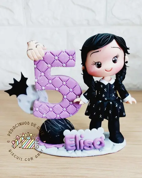 Topo de Bolo Personalizado Wandinha Biscuit